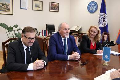 Посјета амбасадора Деригетијa и Бронзе